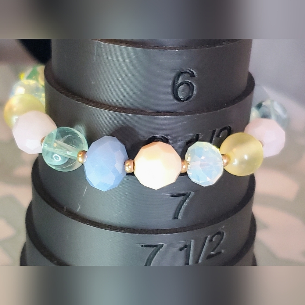 2 Beautiful Faceted Stone Beads Bracelet Floral Accents. Set Of 2. - Picture 5 of 9